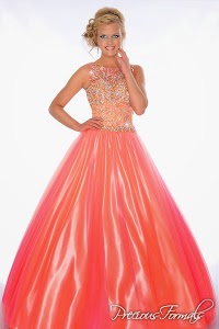 Glamour Prom and Evening Wear 1073628 Image 3